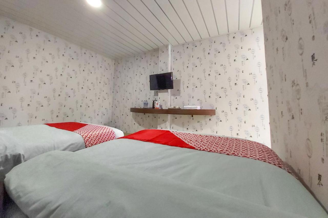 Oyo 3196 Hotel Taman Cinta Сингкауанг Екстериор снимка