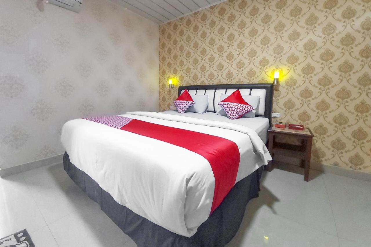 Oyo 3196 Hotel Taman Cinta Сингкауанг Екстериор снимка