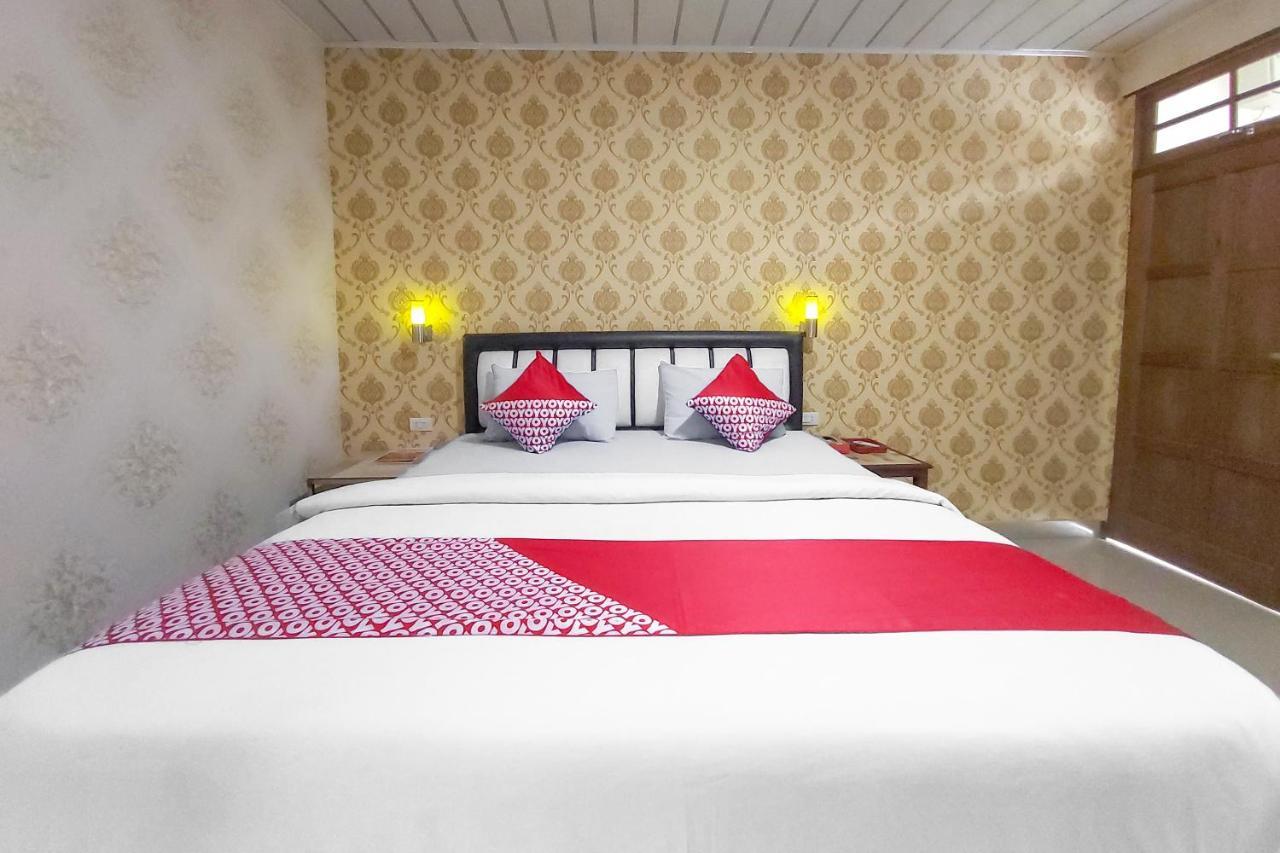 Oyo 3196 Hotel Taman Cinta Сингкауанг Екстериор снимка