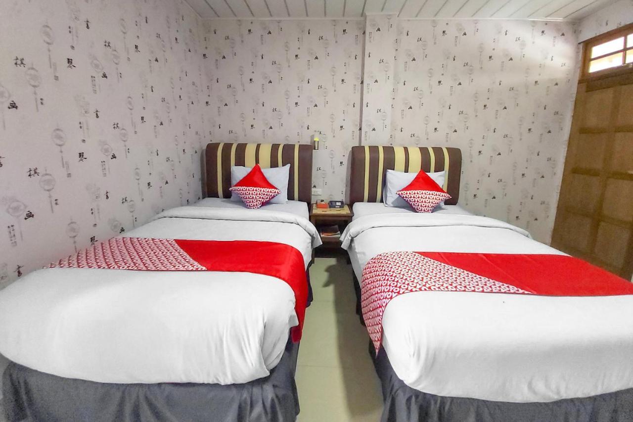 Oyo 3196 Hotel Taman Cinta Сингкауанг Екстериор снимка