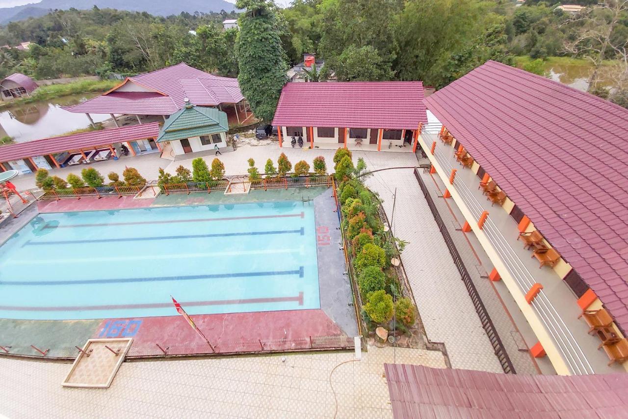 Oyo 3196 Hotel Taman Cinta Сингкауанг Екстериор снимка